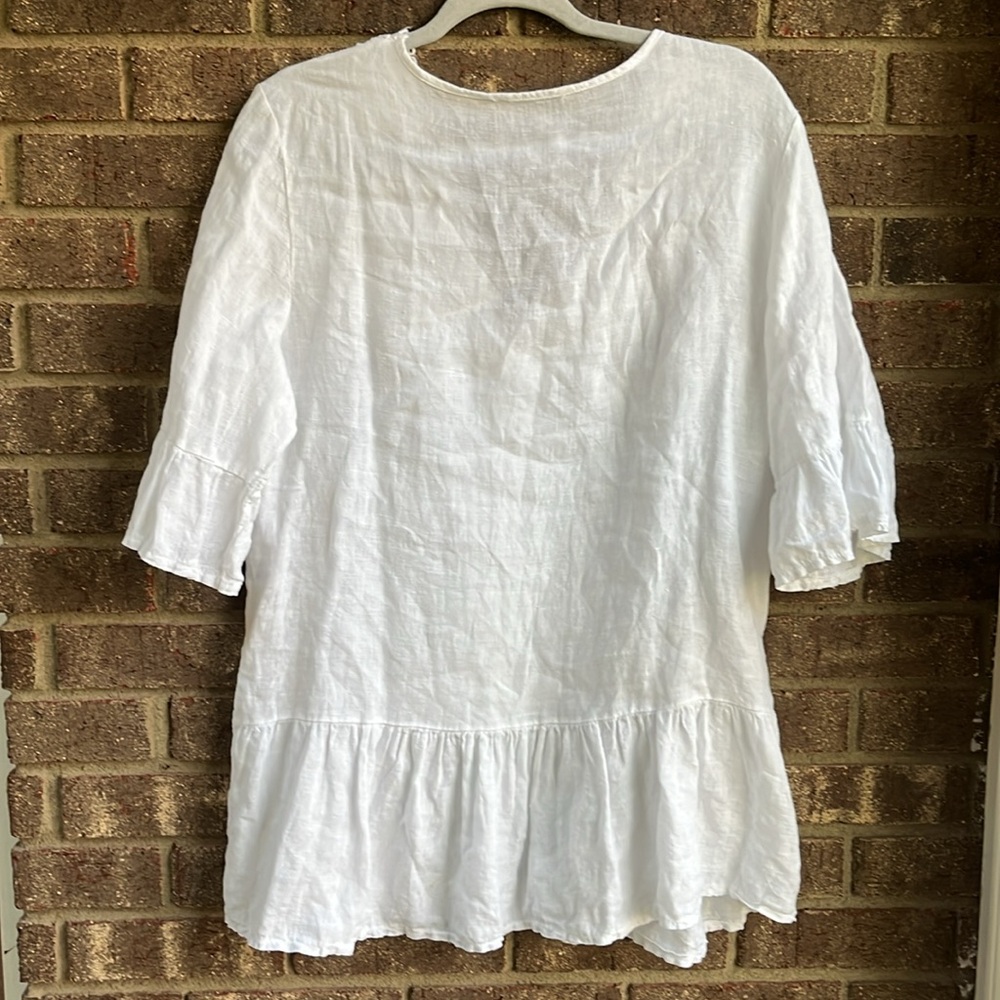 Women's White Linen V-Neck Tunic with Crochet Trim - Picture 5 of 8